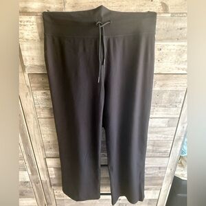 Vuori black wide leg Pants